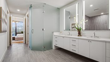 Wesley South Owner’s Bath