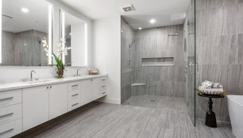 Wesley South Owner’s Bath